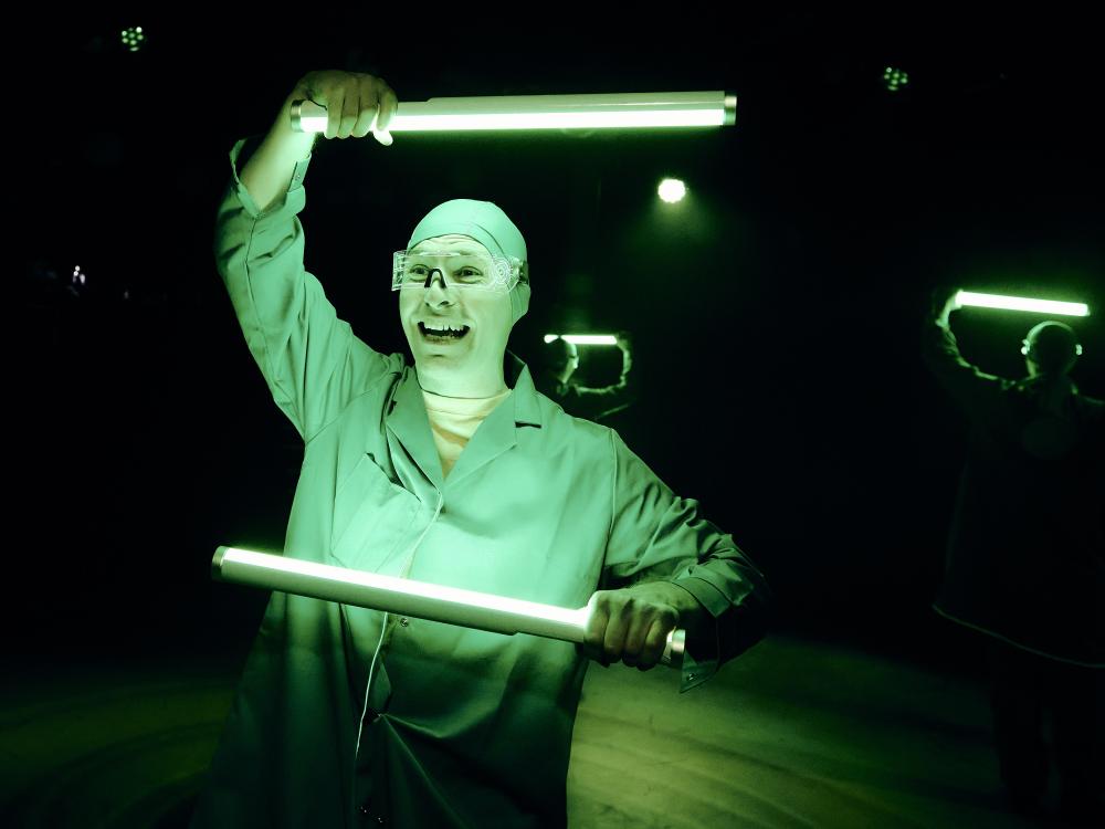 A screen in the Emerald City welcomes visitors. 