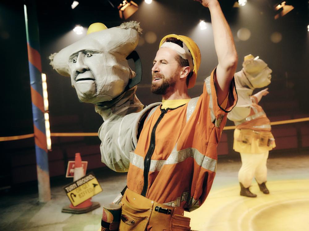 Two Hammer Heads guard a hill for the witch.